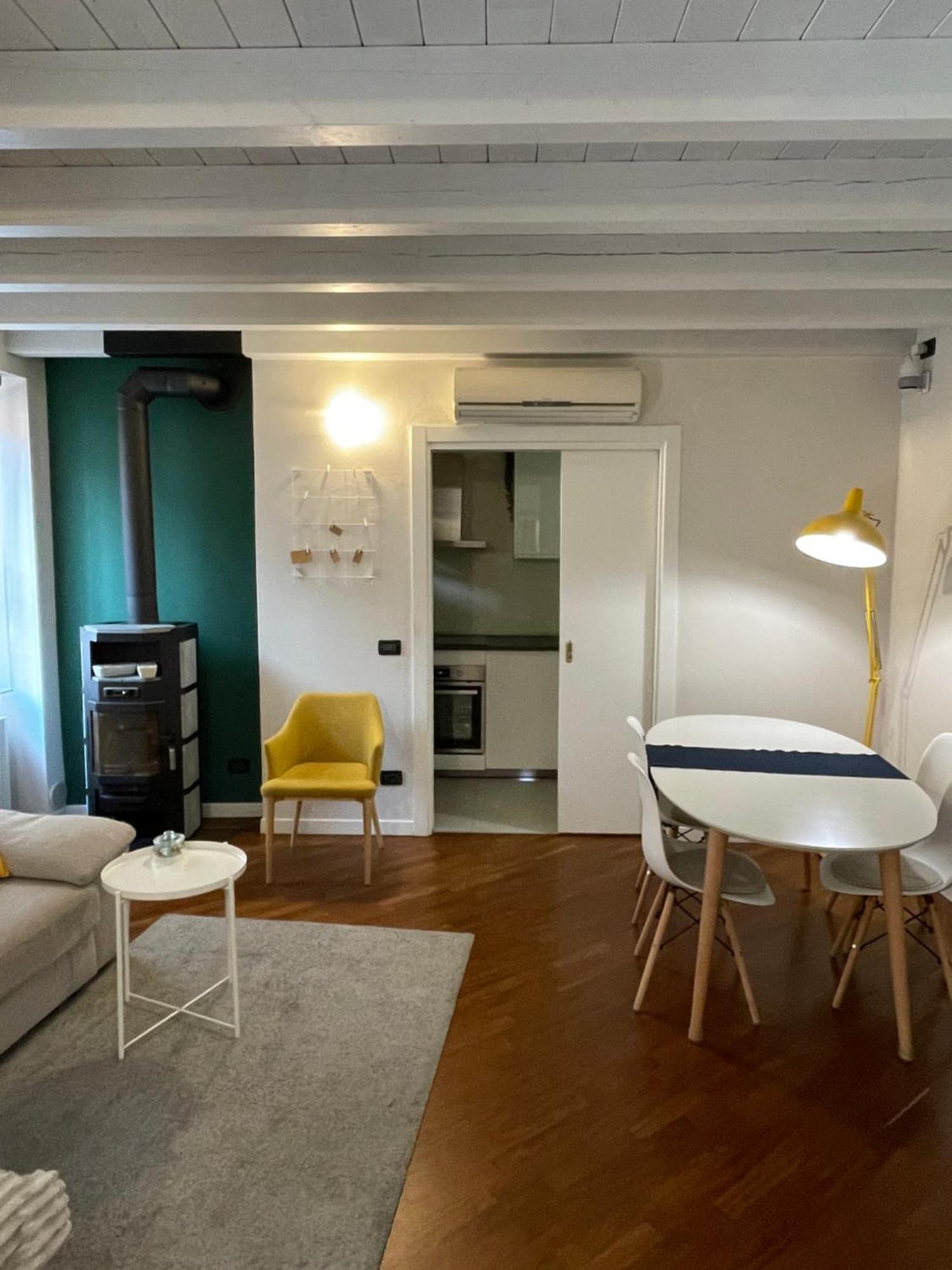 Amelie Apartment Desenzano del Garda Bagian luar foto