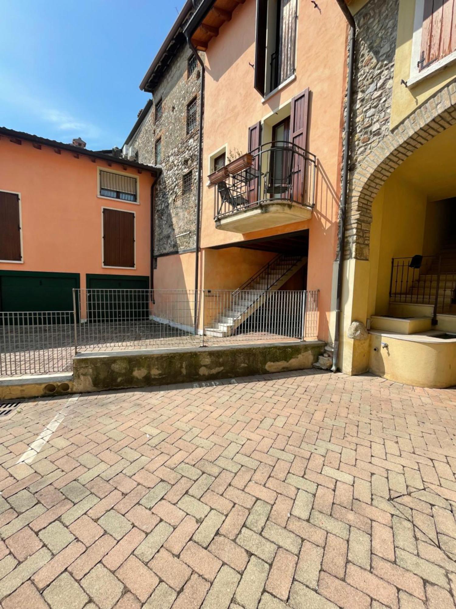 Amelie Apartment Desenzano del Garda Bagian luar foto